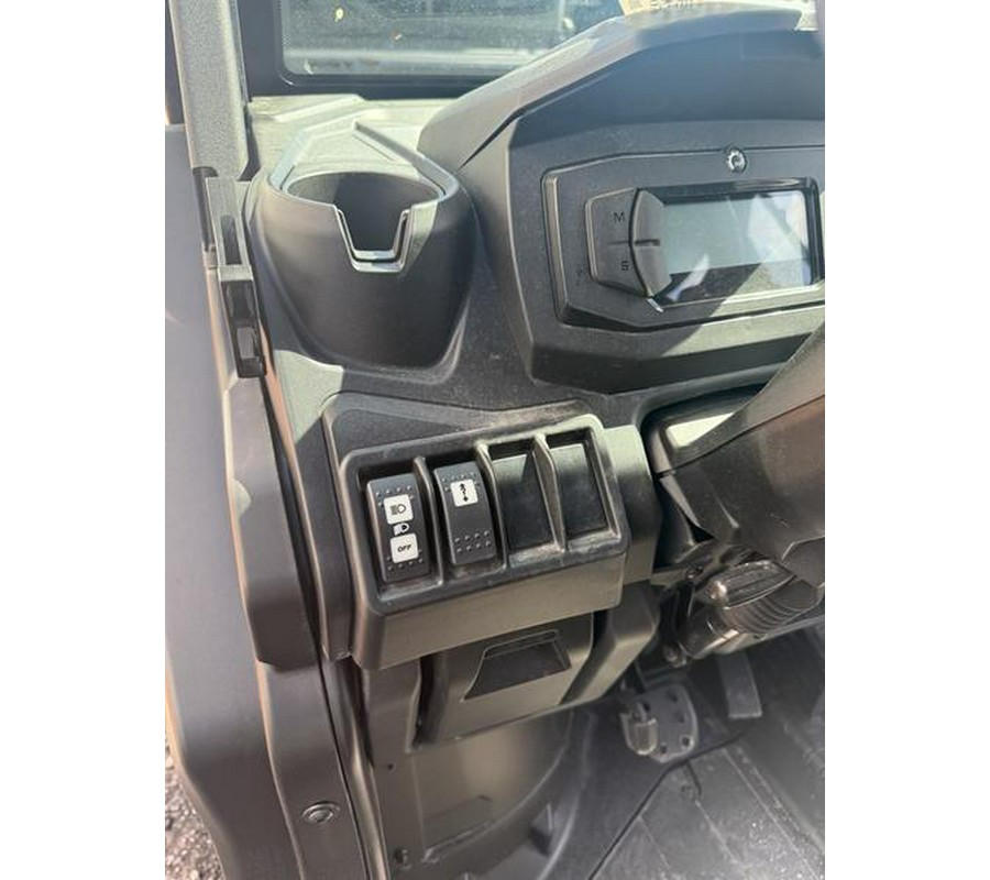 2025 Can-Am® Defender MAX XT HD10