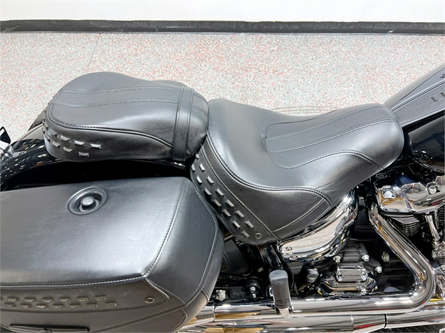 2022 Harley-Davidson Heritage Classic FLHCS 9,633 MILES