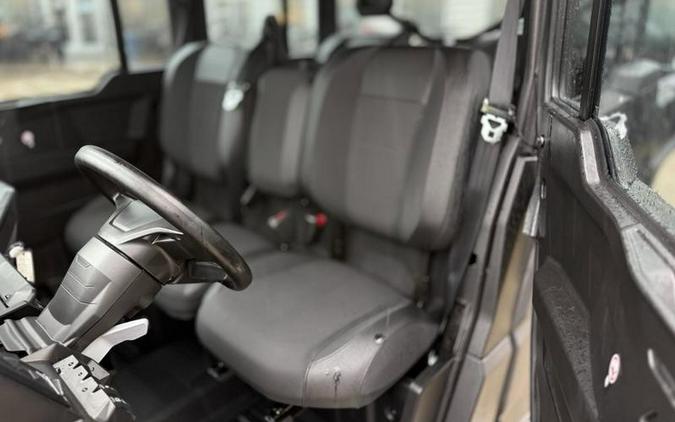 2026 Can-Am® Defender MAX XT CAB HD11 With 10.25 in.display