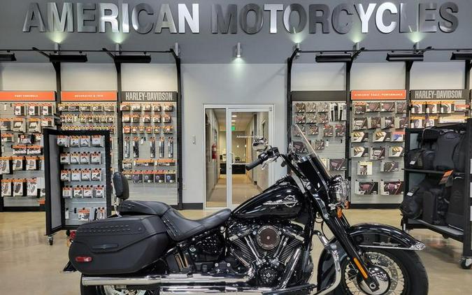 2019 Harley-Davidson® FLHC - Softail® Heritage Classic