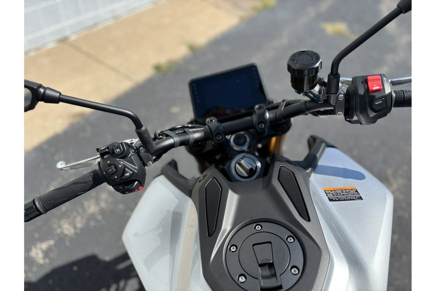 2025 Yamaha MT 09 SP