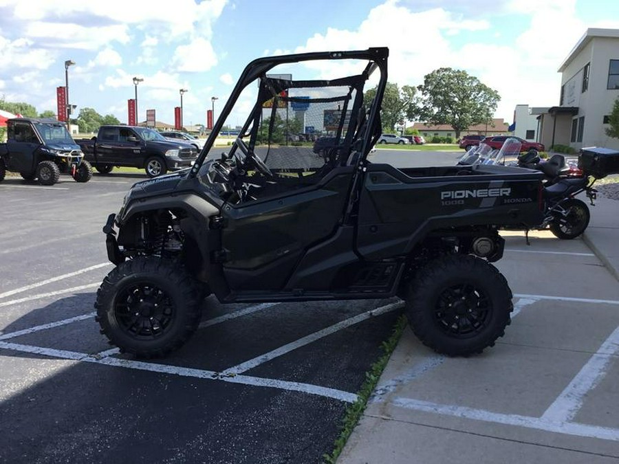 2025 Honda® Pioneer 1000 Deluxe