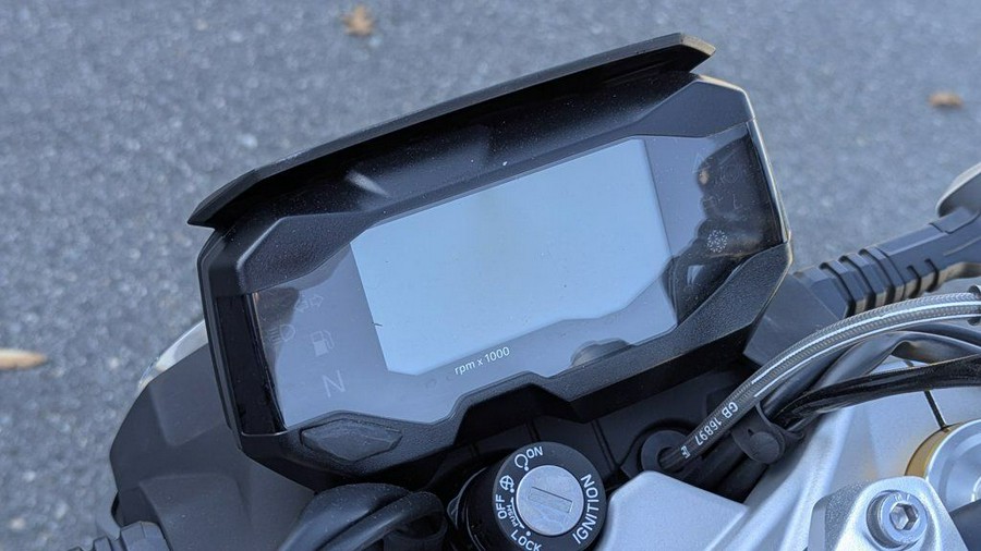 2025 BMW G 310 R Style Passion