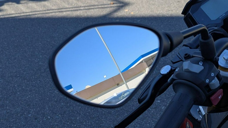 2025 BMW G 310 R Style Passion