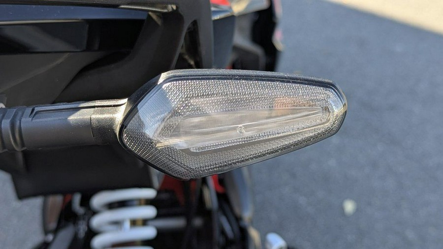 2025 BMW G 310 R Style Passion