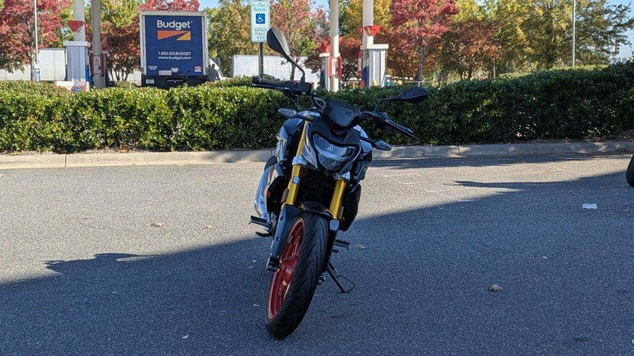 2025 BMW G 310 R Style Passion