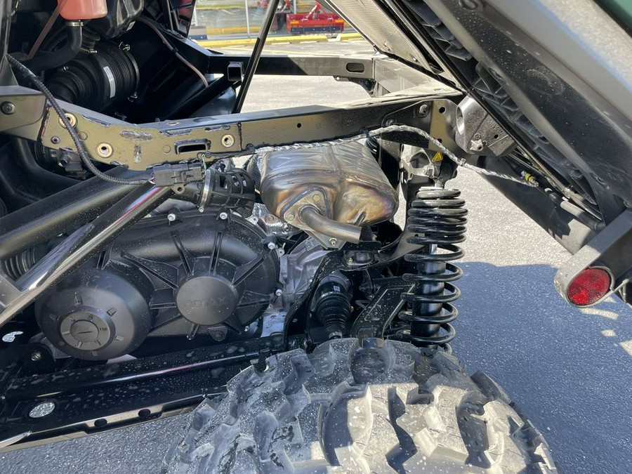 2025 Can-Am COMMANDER DPS 700 - COMPASS GREEN