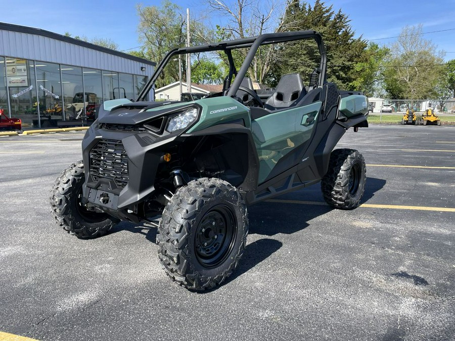 2025 Can-Am COMMANDER DPS 700 - COMPASS GREEN