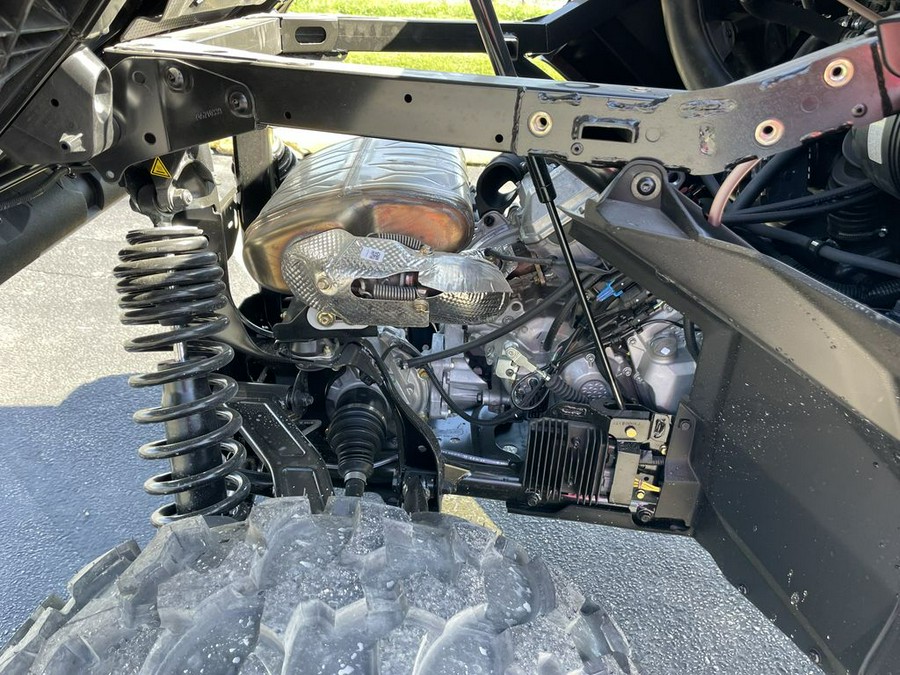 2025 Can-Am COMMANDER DPS 700 - COMPASS GREEN