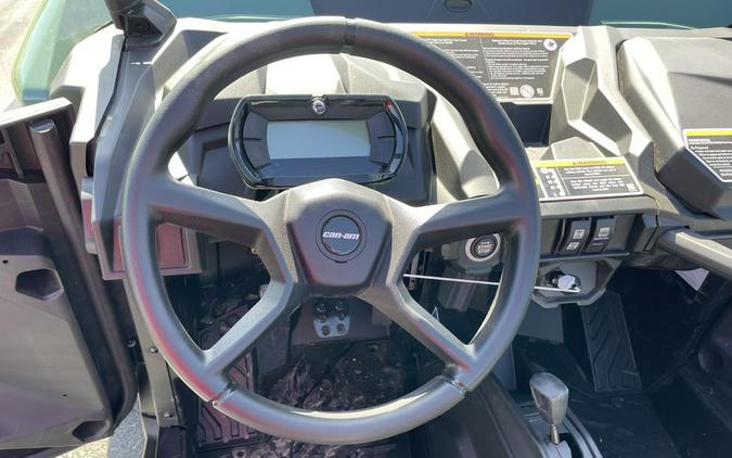 2025 Can-Am COMMANDER DPS 700 - COMPASS GREEN