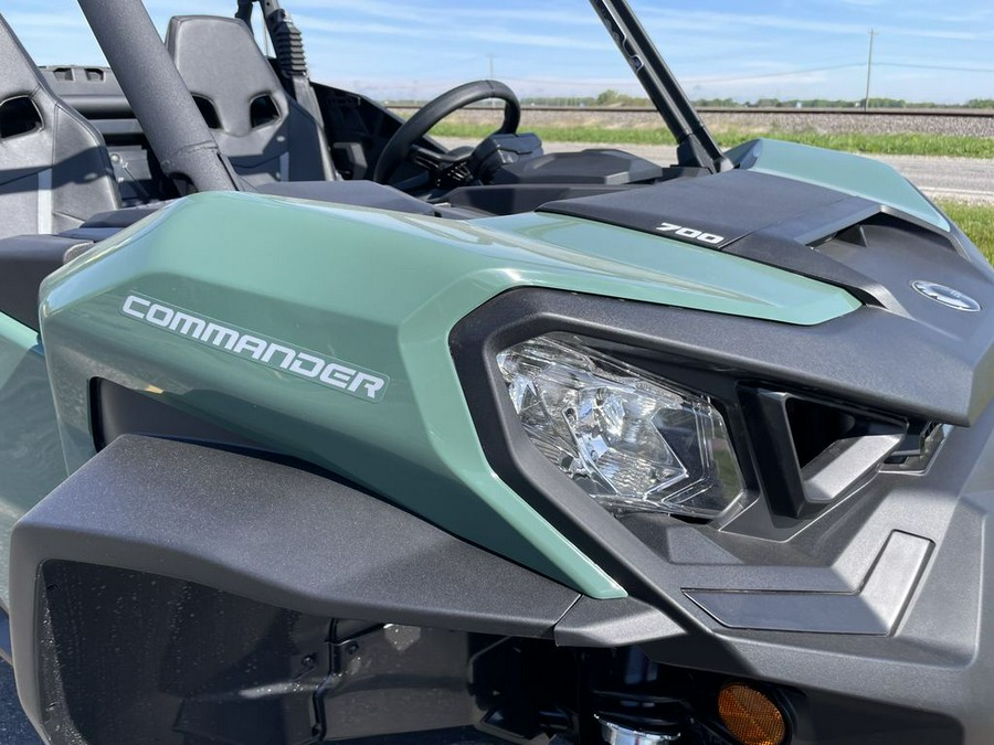 2025 Can-Am COMMANDER DPS 700 - COMPASS GREEN