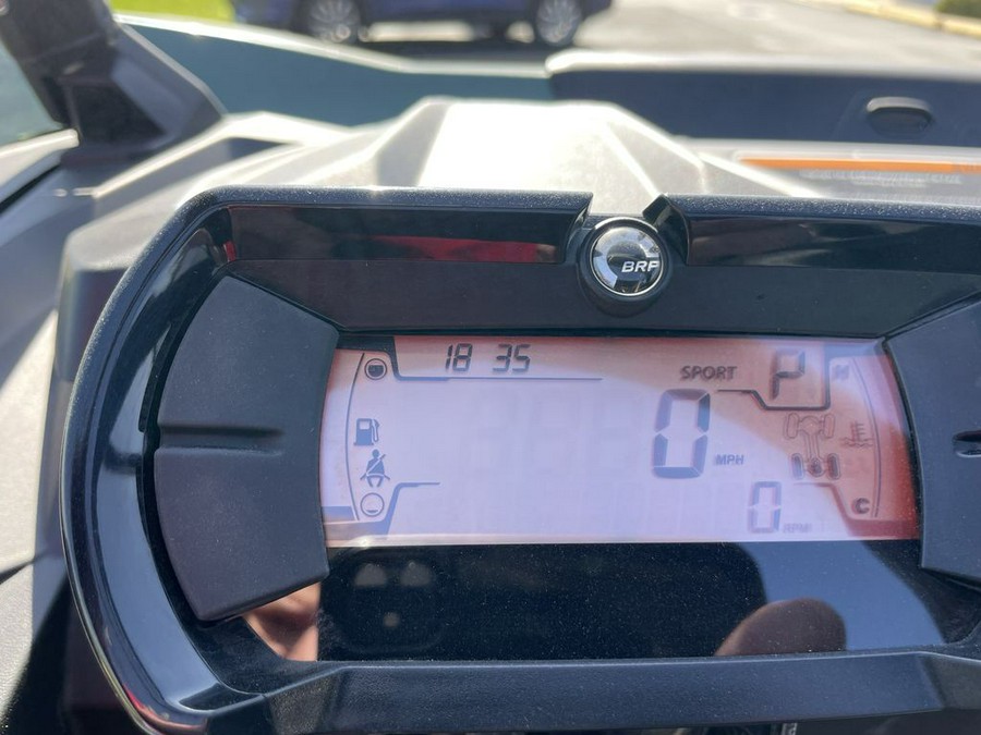 2025 Can-Am COMMANDER DPS 700 - COMPASS GREEN