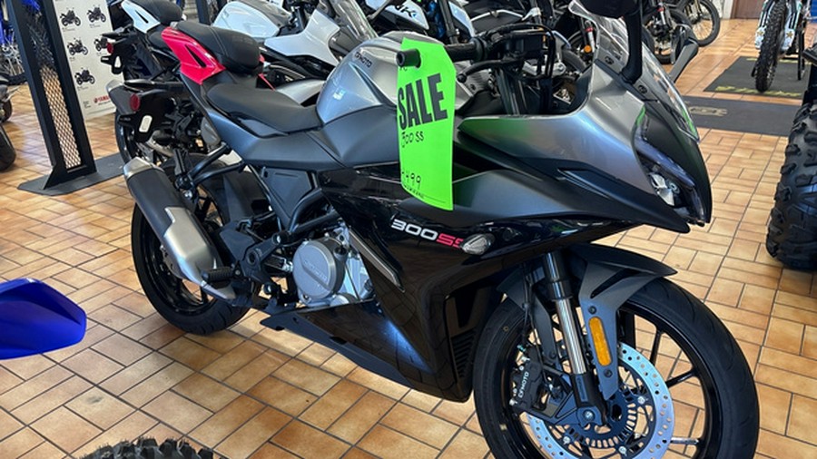 2025 CFMOTO Cf300 5US