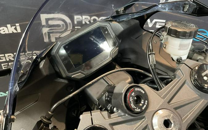 2024 Kawasaki Ninja® ZX™-6R ABS Metallic Flat Spark Black/Ebony