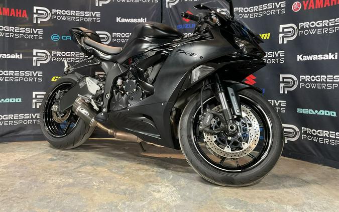 2024 Kawasaki Ninja® ZX™-6R ABS Metallic Flat Spark Black/Ebony