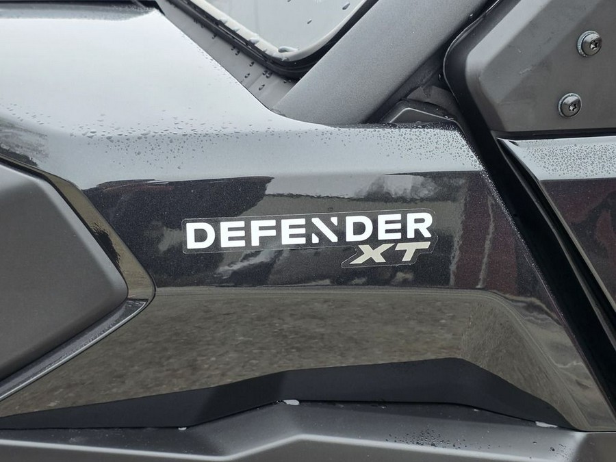 2026 Can-Am Defender XT CAB HD11