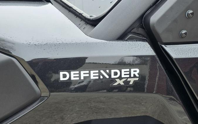 2026 Can-Am Defender XT CAB HD11