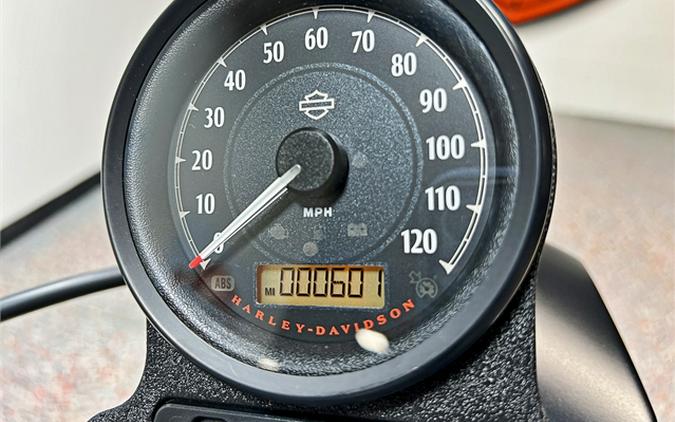 2022 Harley-Davidson Iron XL883N 601 Miles Gunship Gray