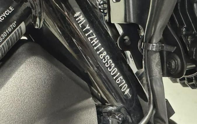 RH975 2025 Nightster®