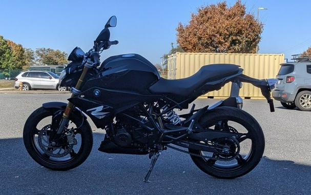 2025 BMW G 310 R Cosmic Black 2