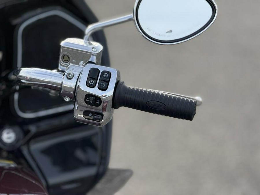 2022 Indian Motorcycle® Challenger® Limited Maroon Metallic