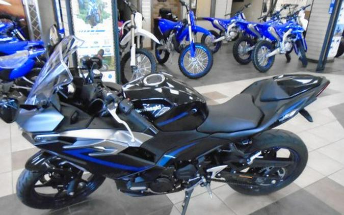 2025 Kawasaki Ninja 500 KRT Edition