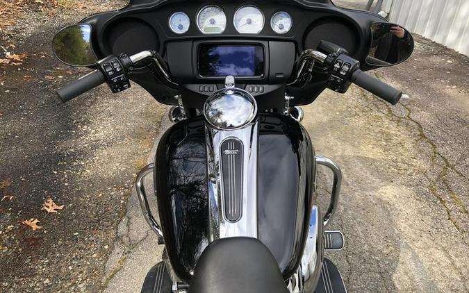 2023 Harley-Davidson® FLHX - Street Glide®