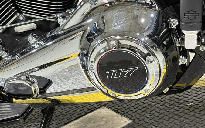 2026 Harley-Davidson® Heritage Classic Midnight Ember w/Laced Wheels