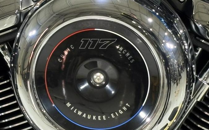 2026 Harley-Davidson® Heritage Classic Midnight Ember w/Laced Wheels