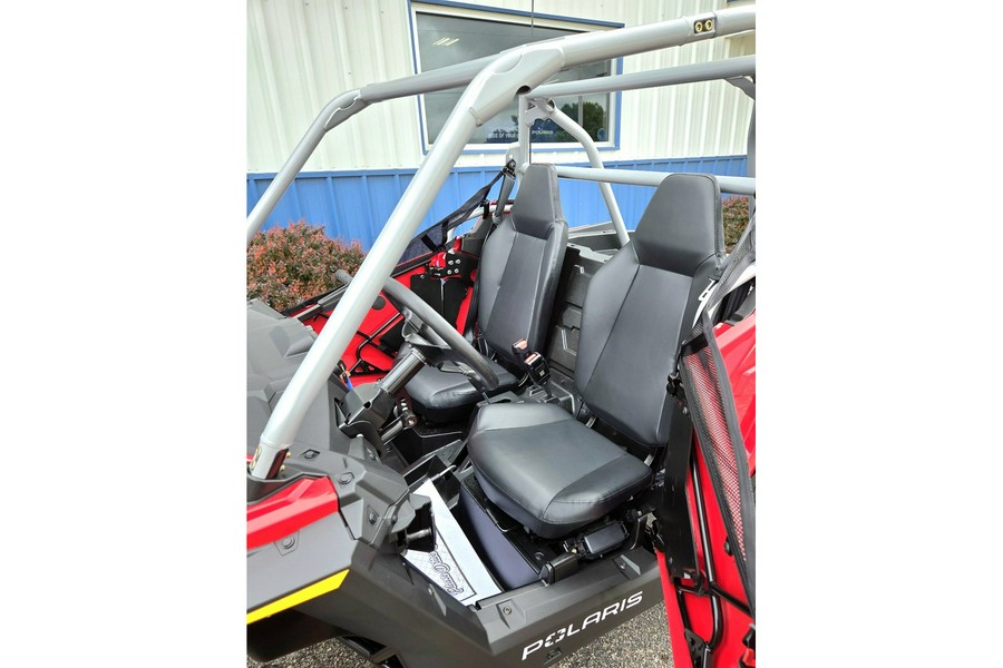 2026 RZR® 200 EFI Indy Red - Polaris