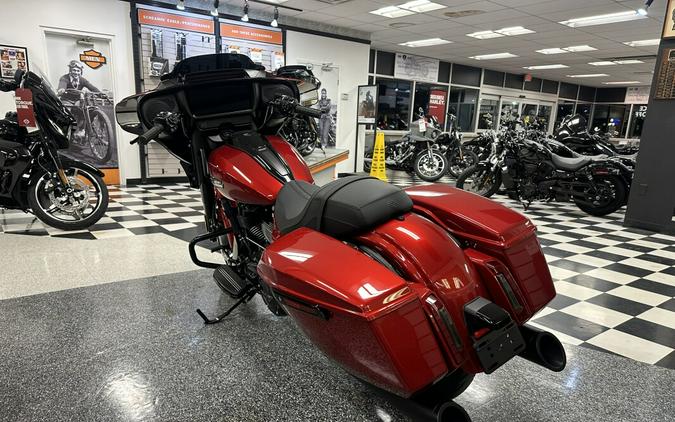 2025 Harley-Davidson® Street Glide® Brilliant Red - Black Finish