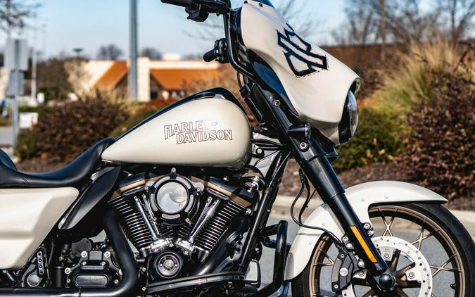 FLHXST 2023 Street Glide® ST