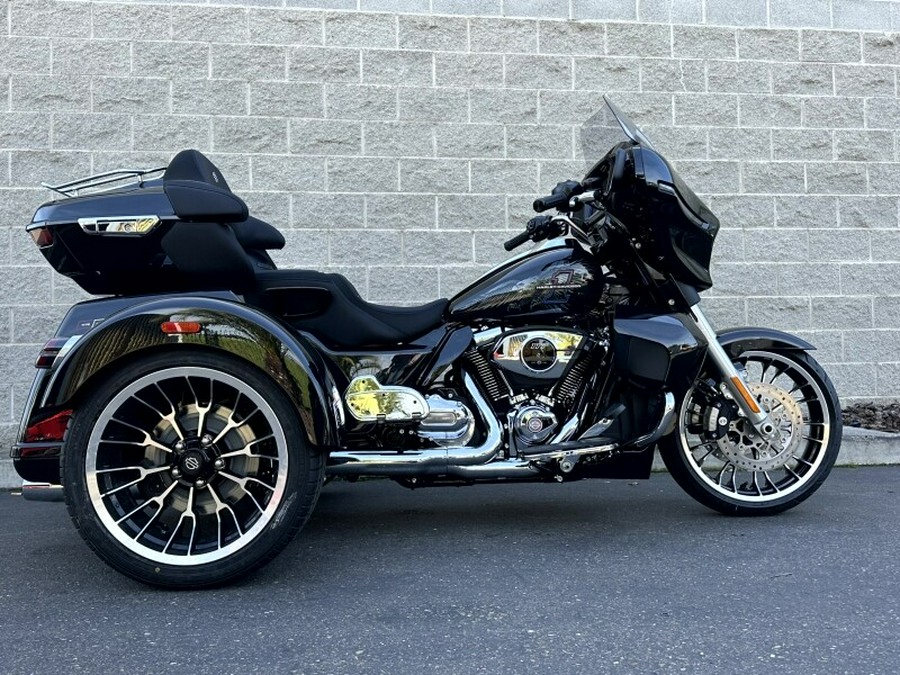 Harley-Davidson® Street Glide 3 Limited 2026 FLHLT 84681634 MIDNIGHT EMBER