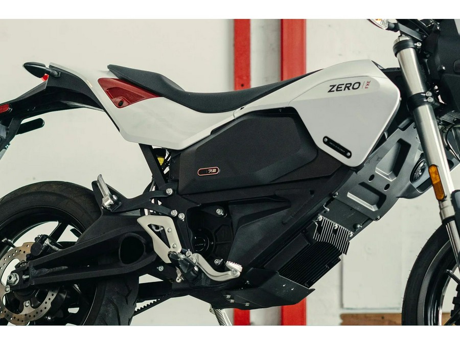 2025 Zero Motorcycles FXE