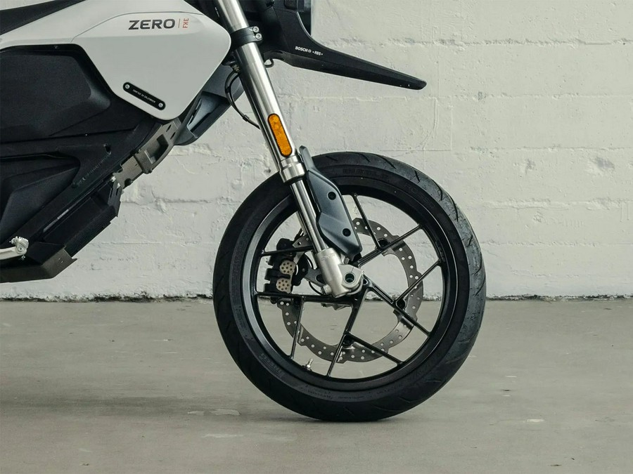 2025 Zero Motorcycles FXE