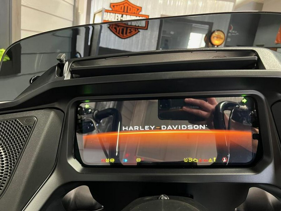 2024 Harley-Davidson® FLTRX - Road Glide®