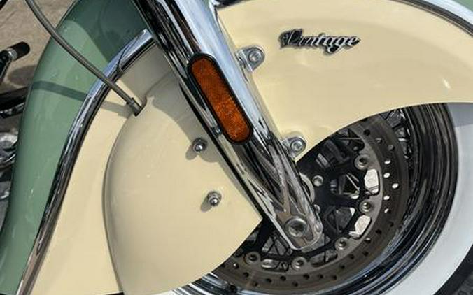 2020 Indian Motorcycle® Chief® Vintage Willow Green/Ivory Cream