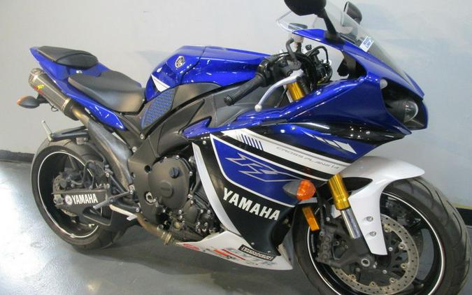 2013 Yamaha YZF-R1 Team Yamaha