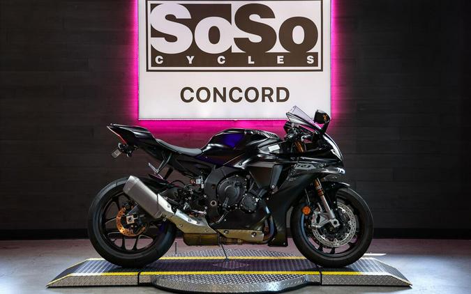 2025 Yamaha YZF-R1