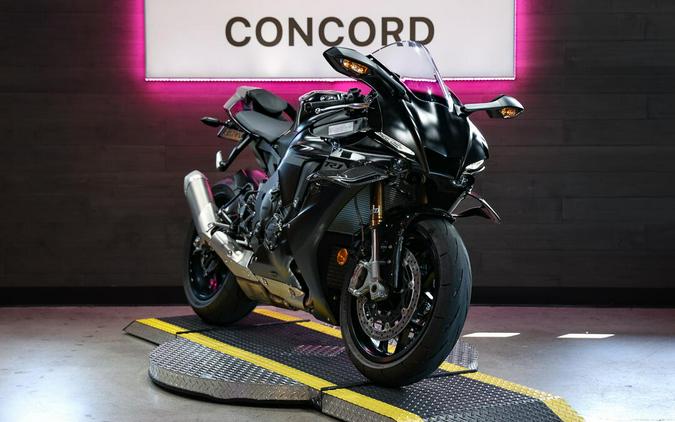 2025 Yamaha YZF-R1