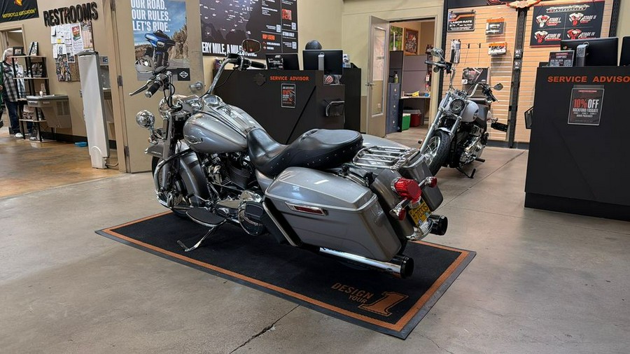 2017 Harley-Davidson Road King® Base