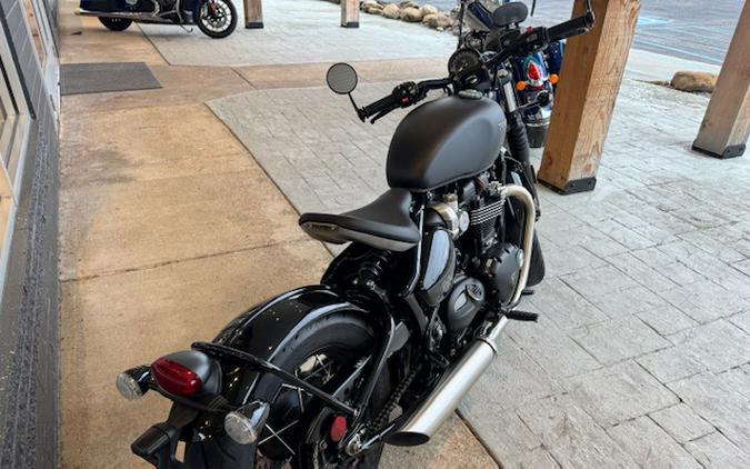 2022 Triumph Bonneville Bobber Base