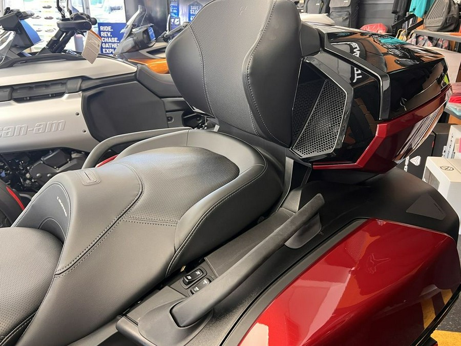 2024 Can-Am® Spyder RT Limited Dark Wheels