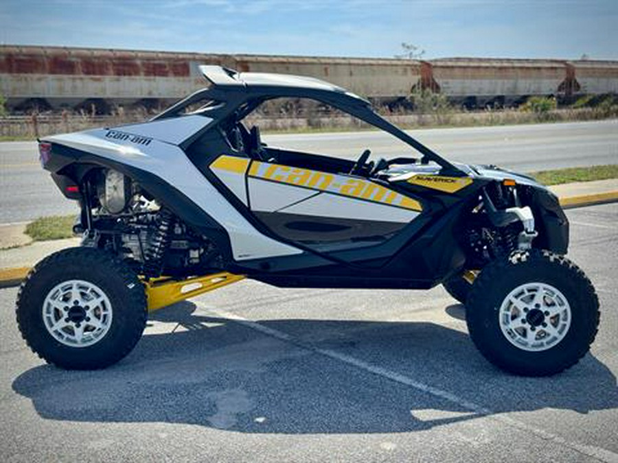 2024 Can-Am Maverick R