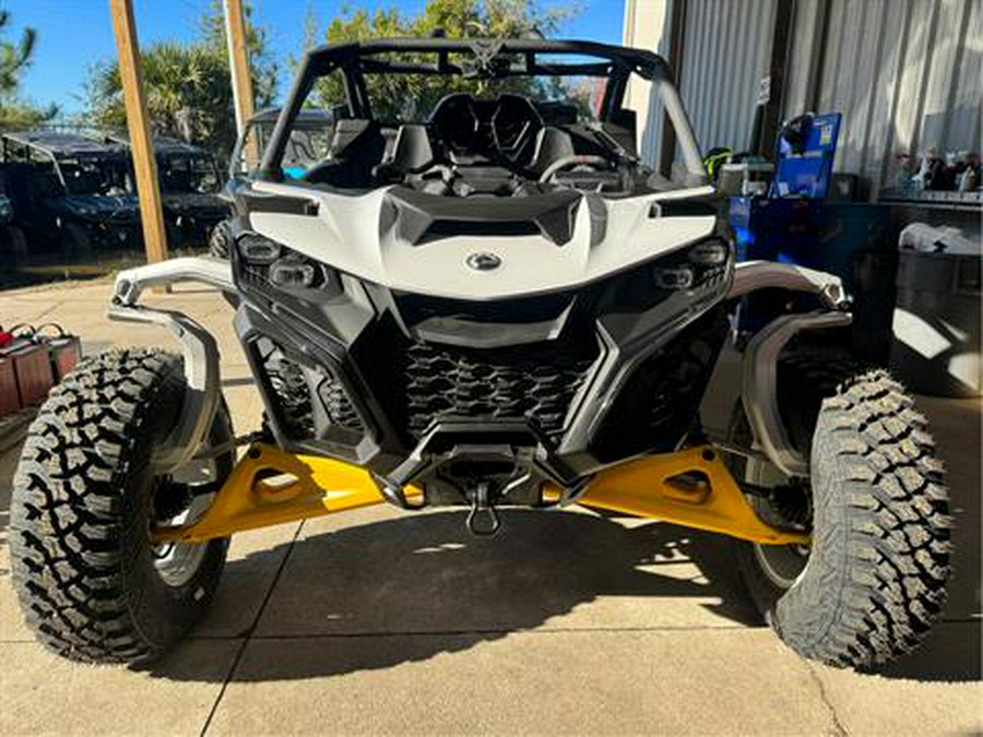 2024 Can-Am Maverick R