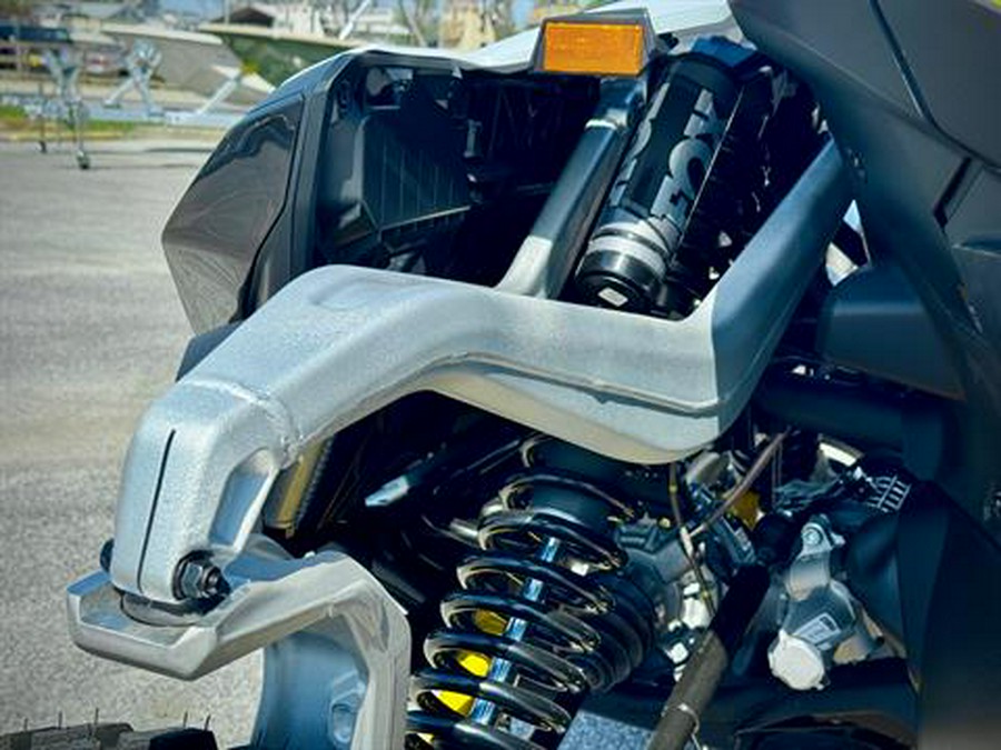 2024 Can-Am Maverick R