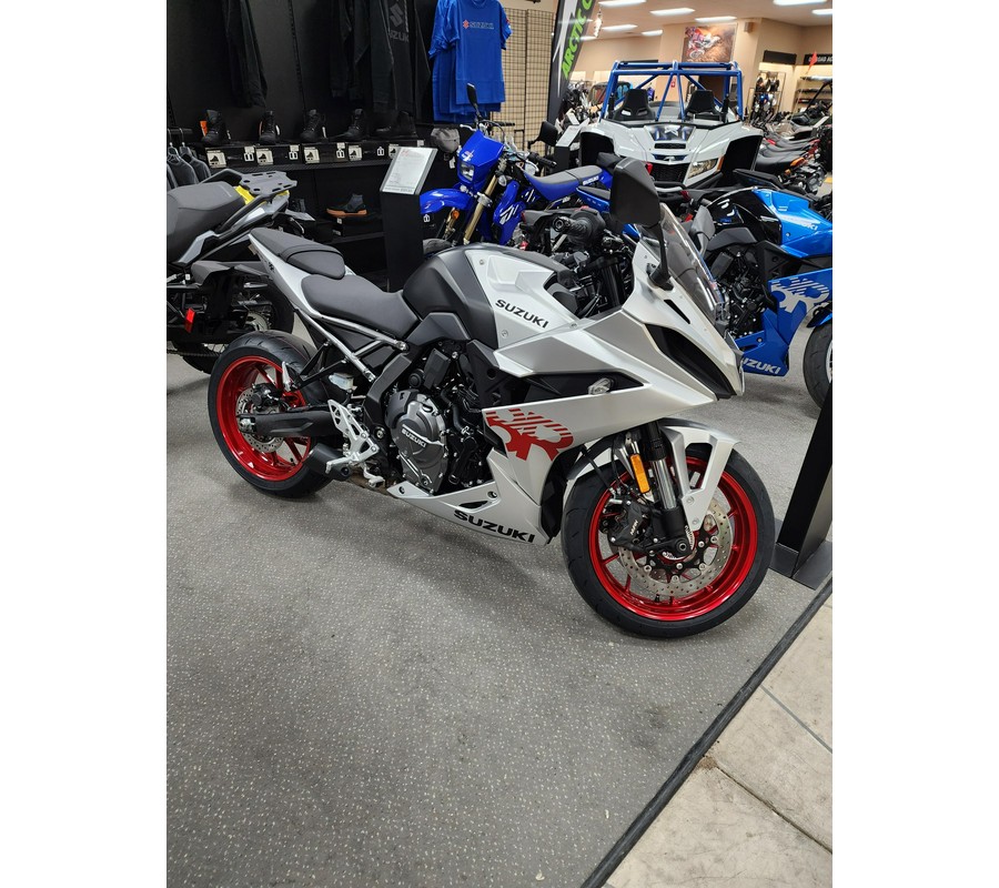 2024 Suzuki GSX 8R