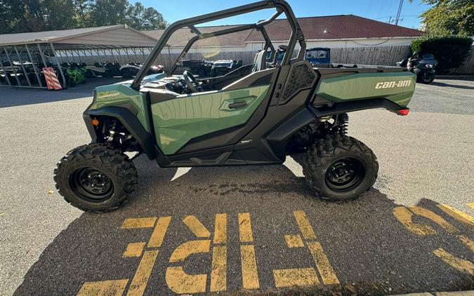 2026 Can-Am® Commander DPS 1000R