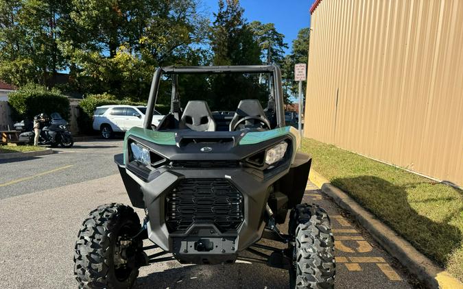 2026 Can-Am® Commander DPS 1000R
