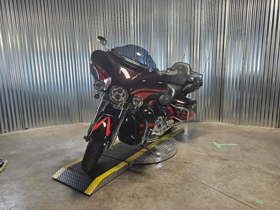2017 Harley-Davidson CVO Limited Black Garnet & Electric Red Pearl with Carbon Dust including Cont